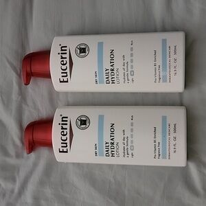 Eucerin Daily Hydration Bundle Body Lotion Pump, 16.9 OZ/ 50 ML